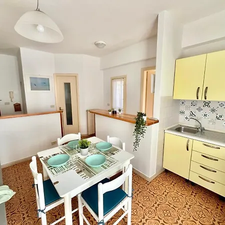 100m Dal Mare, Garage, Terrazza & Ac, Sea Nest אלסיו