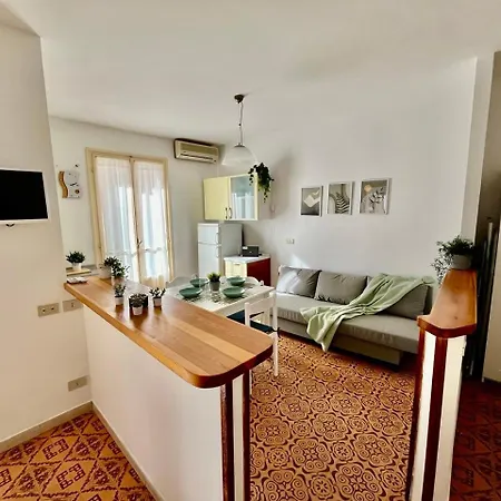 Appartement 100m Dal Mare, Garage, Terrazza & Ac, Sea Nest *